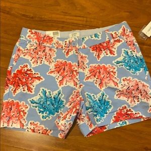 NWT crown &ivy shorts size 4